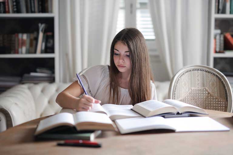 Como se concentrar nos estudos: 12 dicas para manter o foco. Estudar para Mudar